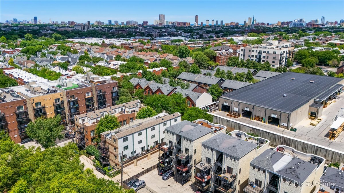 2756 N Wolcott Avenue Unit: 1S