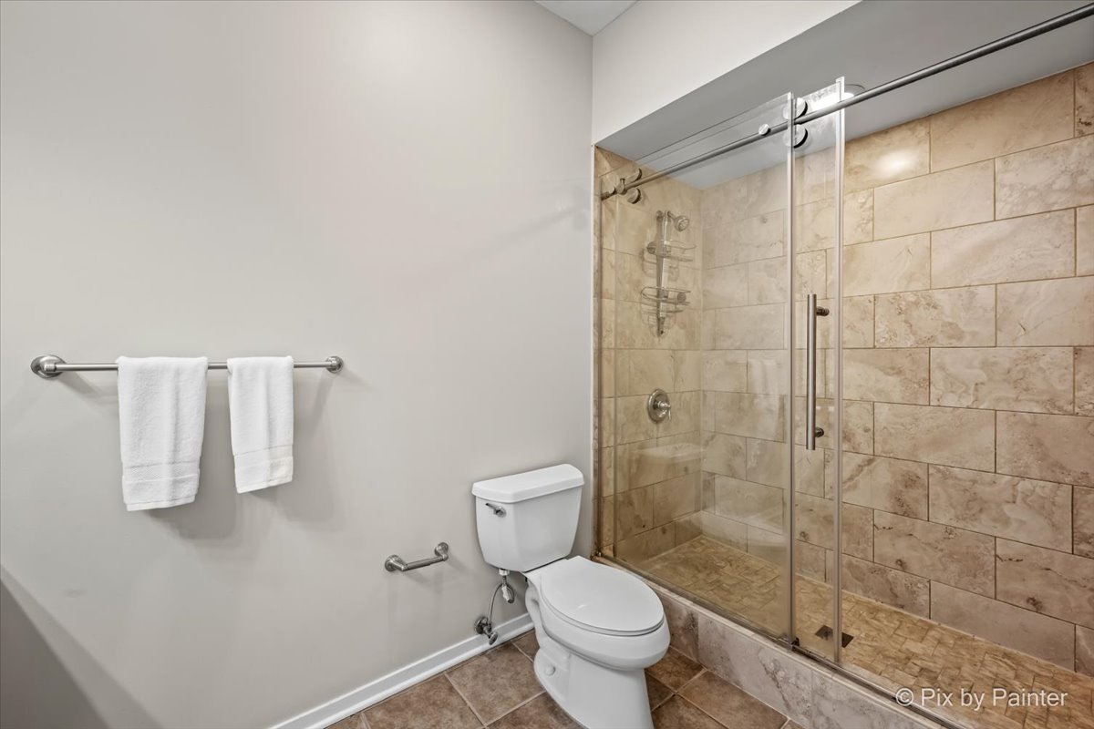 2756 N Wolcott Avenue Unit: 1S