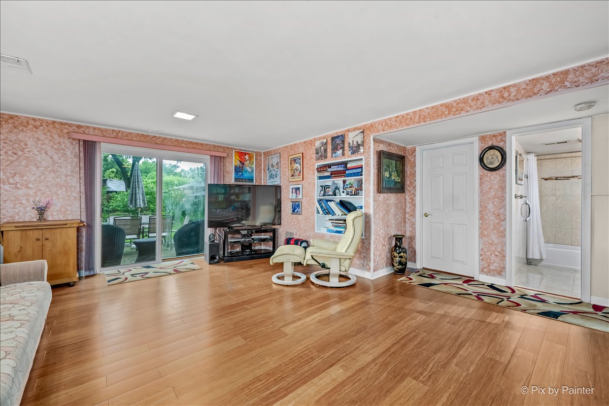 2530 Old Glenview Road