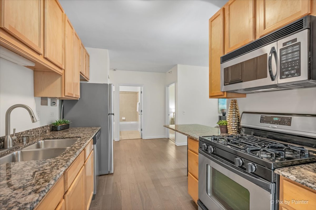 125 S Jefferson Street Unit: 907