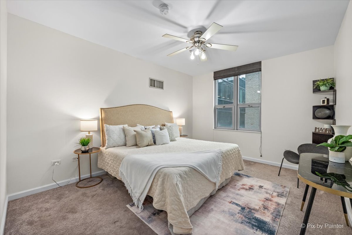125 S Jefferson Street Unit: 907