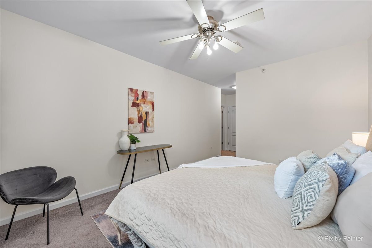 125 S Jefferson Street Unit: 907