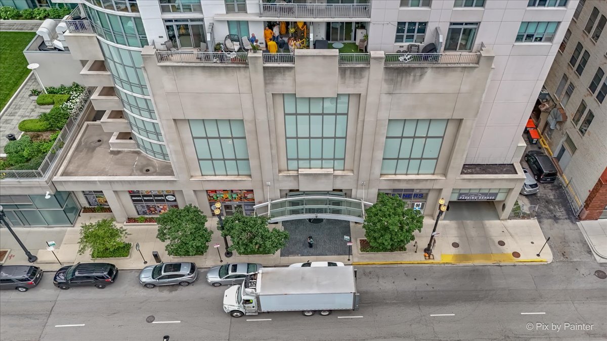 125 S Jefferson Street Unit: 907
