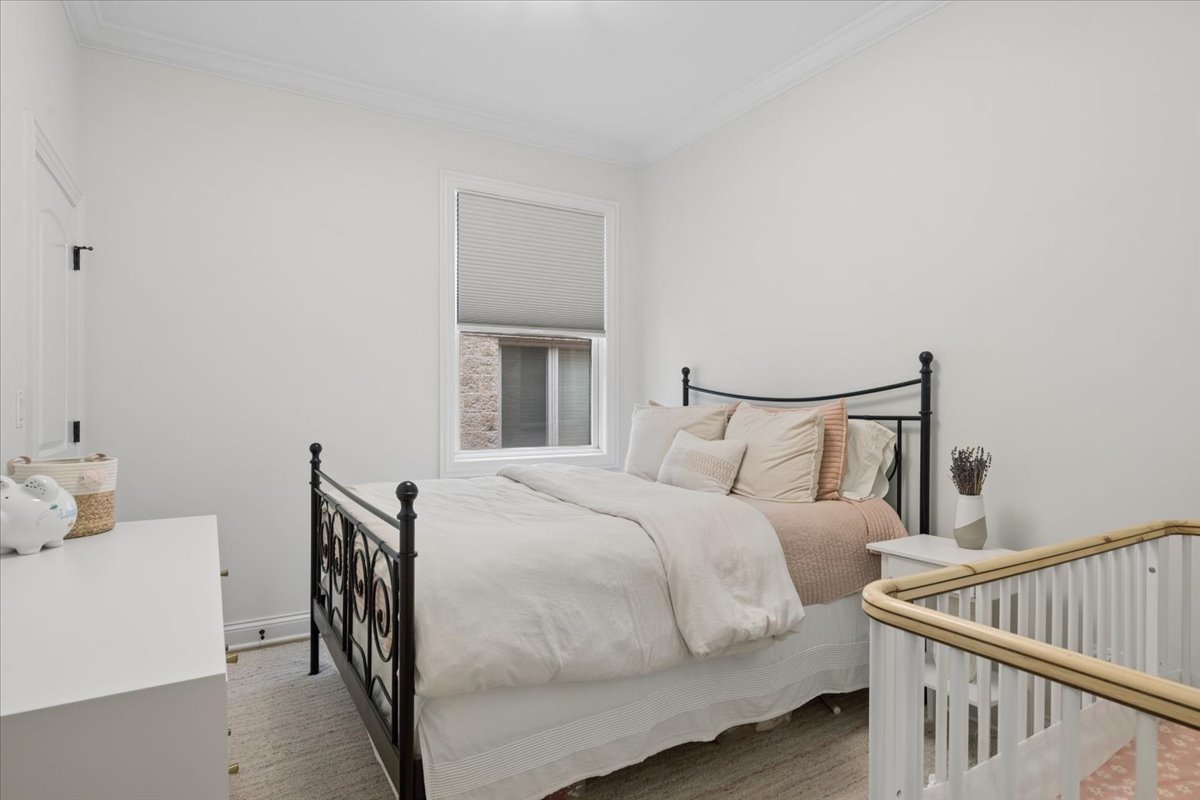 1130 W Diversey Parkway Unit: 4W