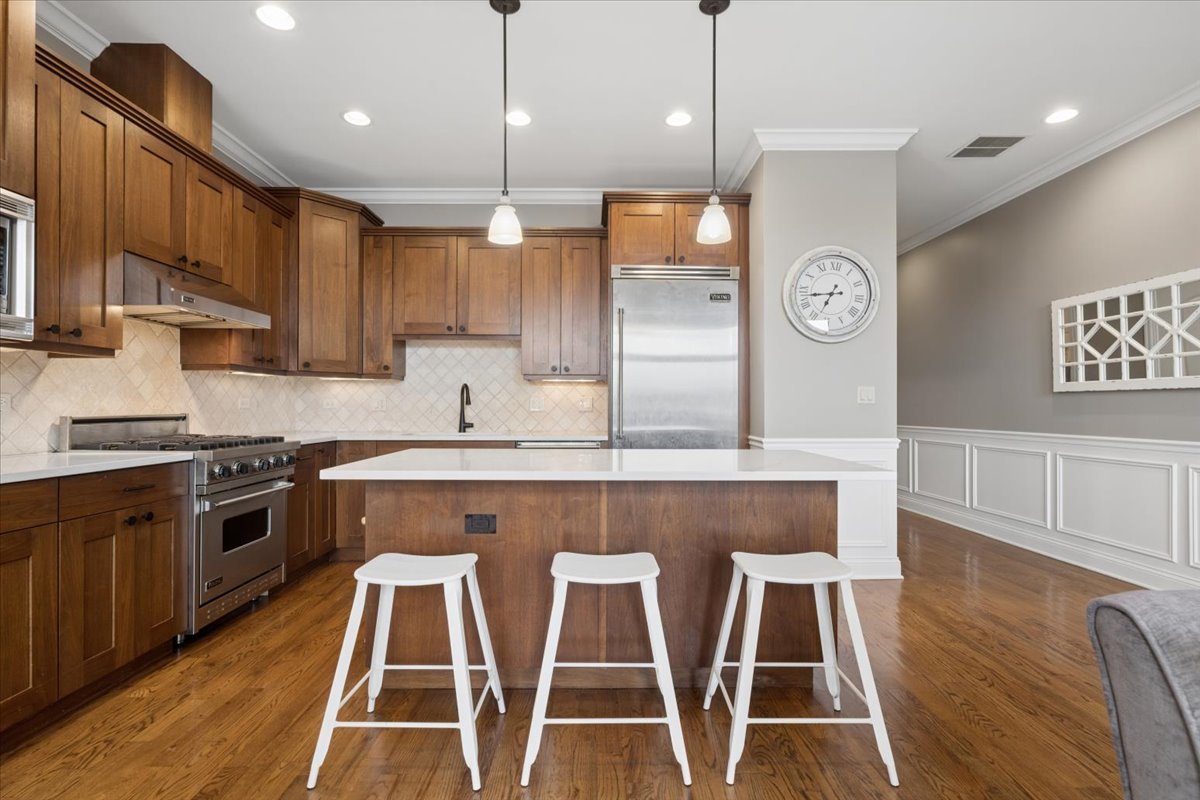 1130 W Diversey Parkway Unit: 4W