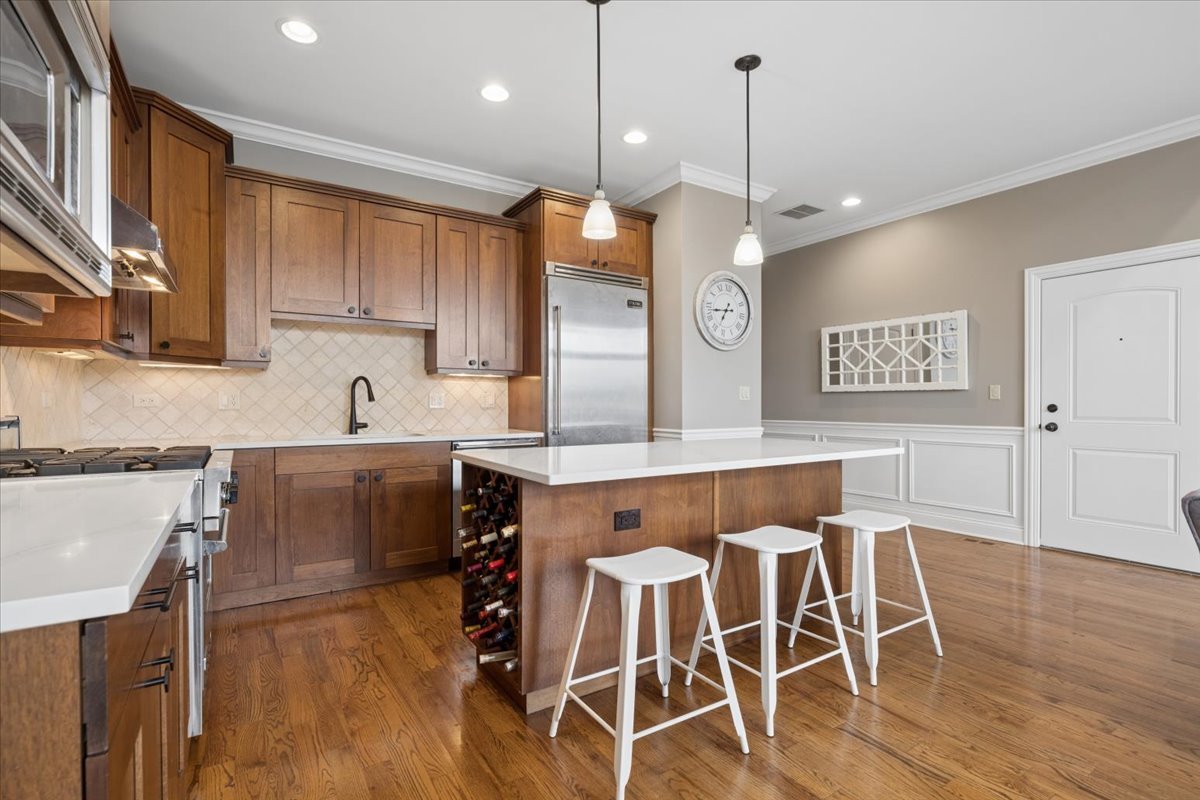 1130 W Diversey Parkway Unit: 4W