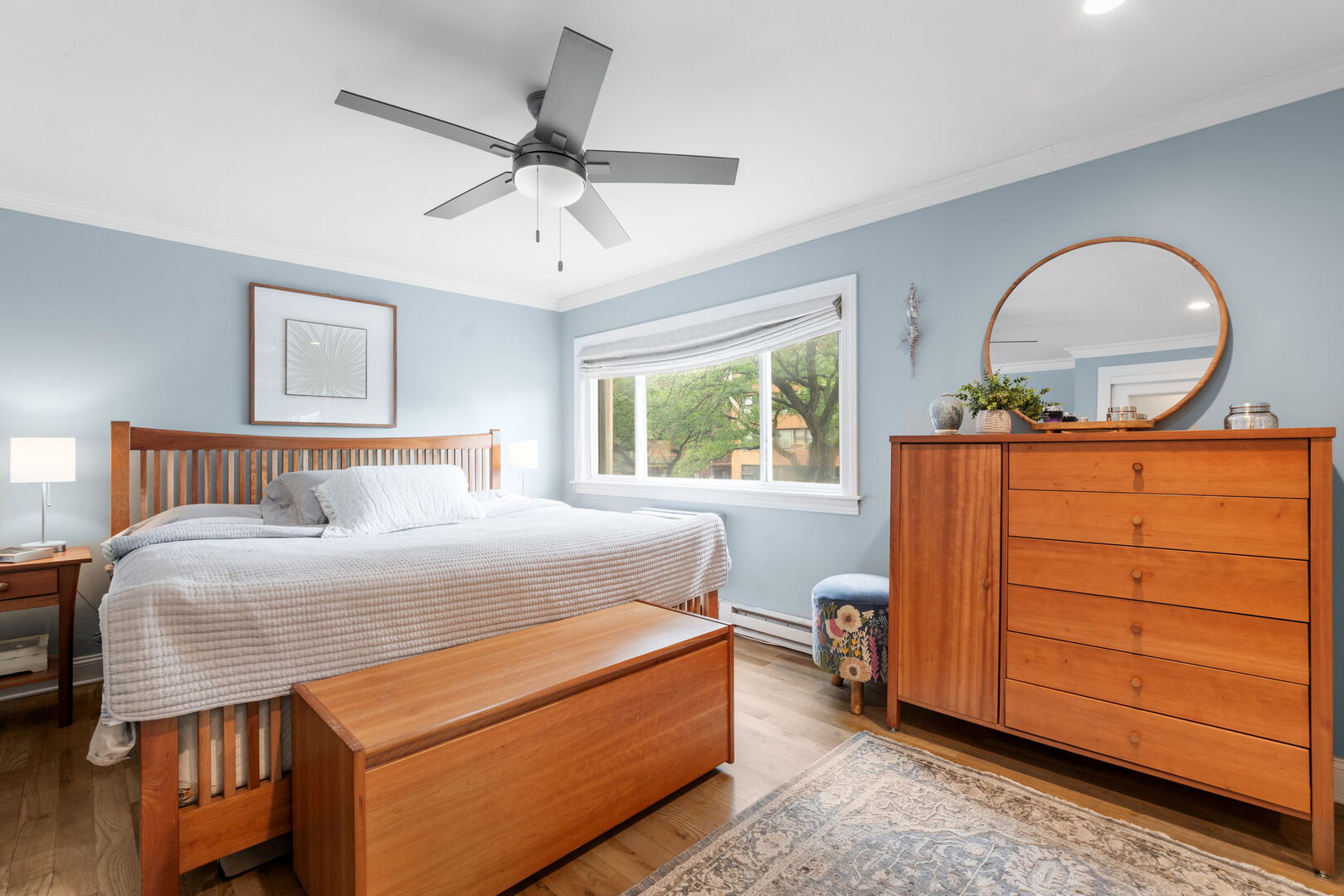 6121 N Sheridan Road Unit: 3A