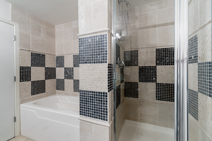 1735 N Paulina Street Unit: 206