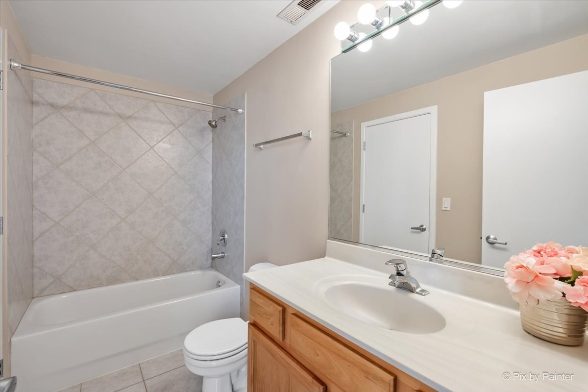 1500 W MONROE Street Unit: 422