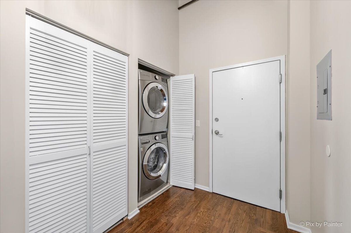 1500 W MONROE Street Unit: 422