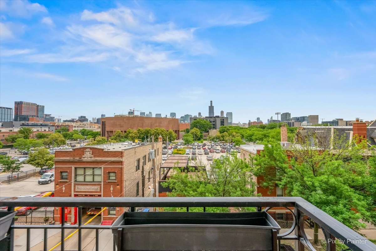 1500 W MONROE Street Unit: 422