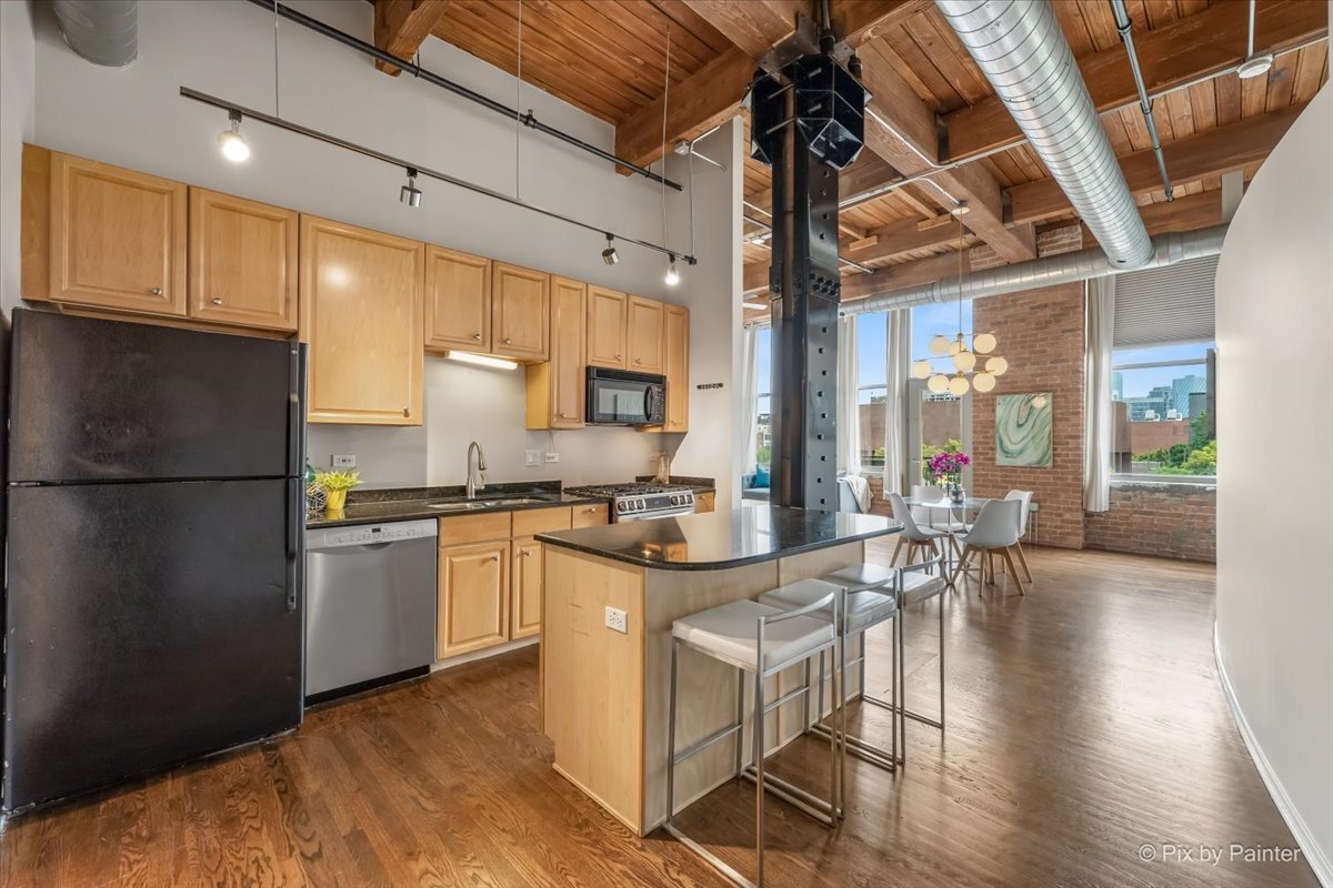 1500 W MONROE Street Unit: 422