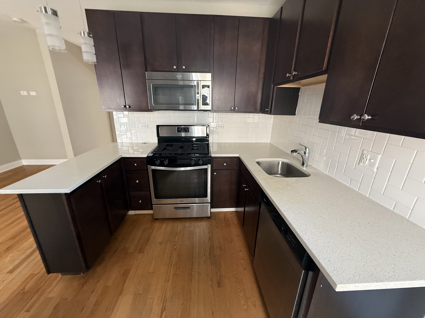 836 E 53rd Street Unit: 3N