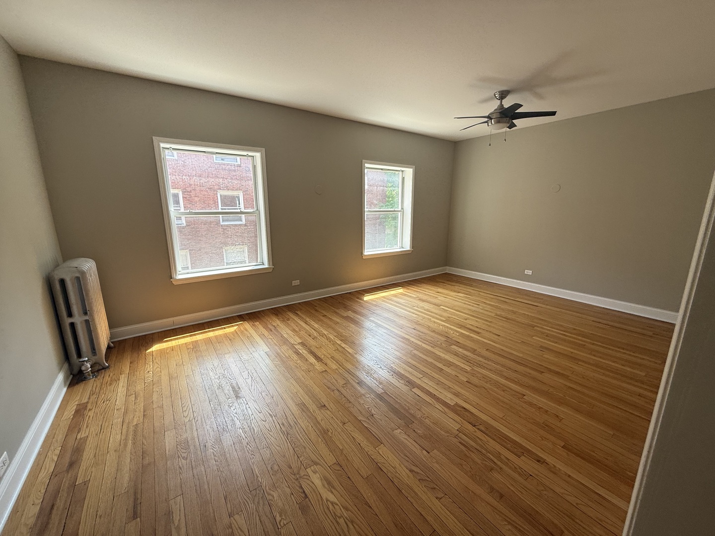 836 E 53rd Street Unit: 3N