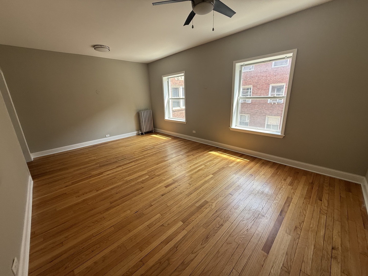 836 E 53rd Street Unit: 3N