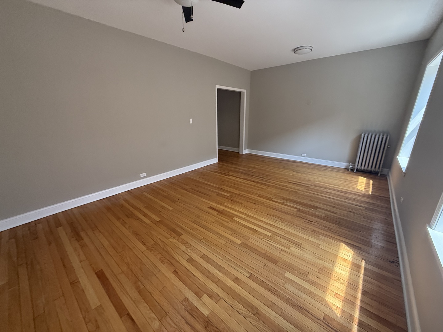 836 E 53rd Street Unit: 3N