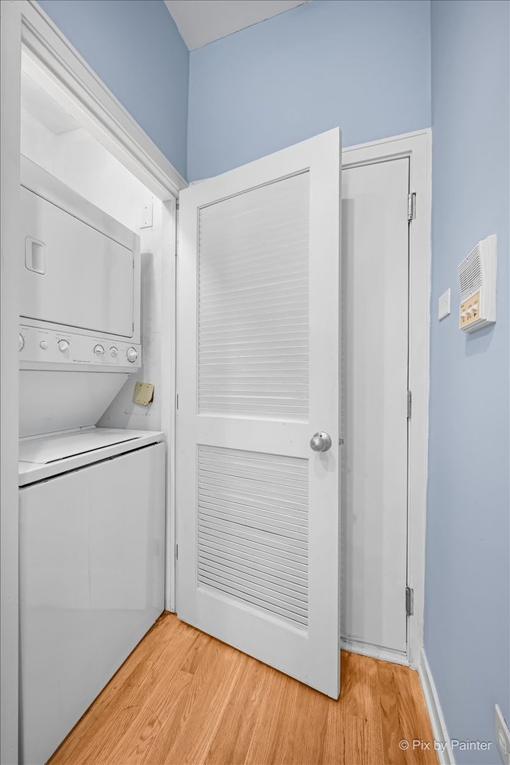 1347 N Greenview Avenue Unit: 1F