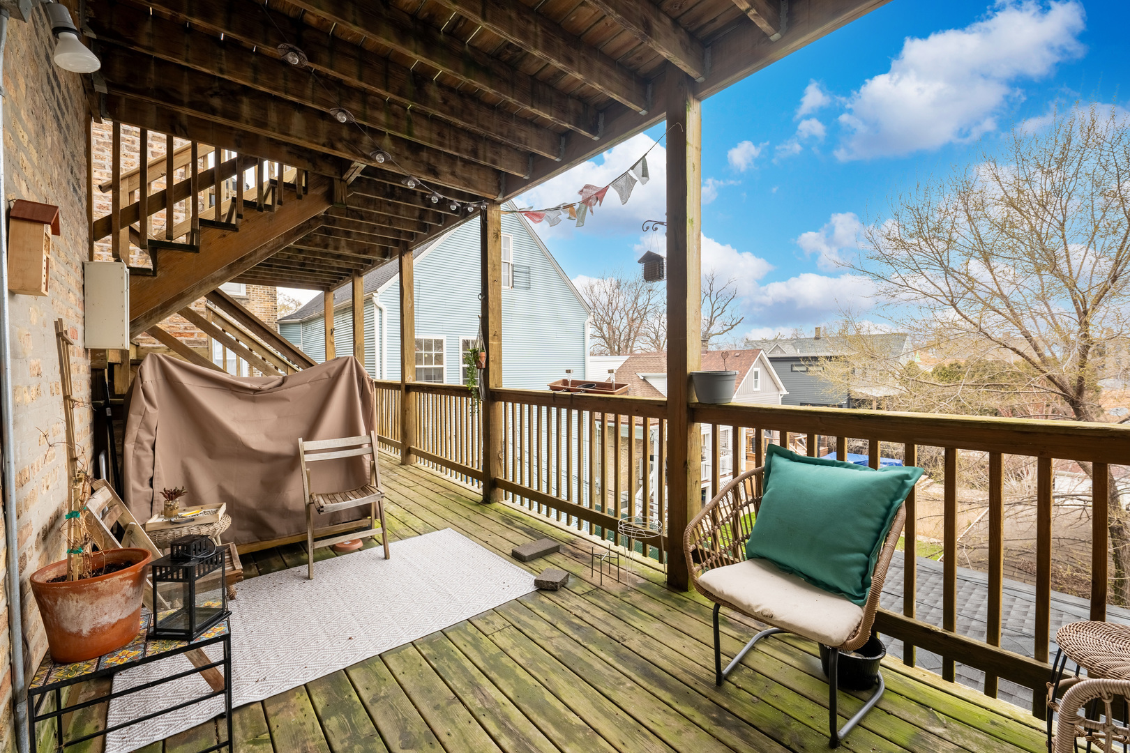 3214 W Berteau Avenue Unit: 2