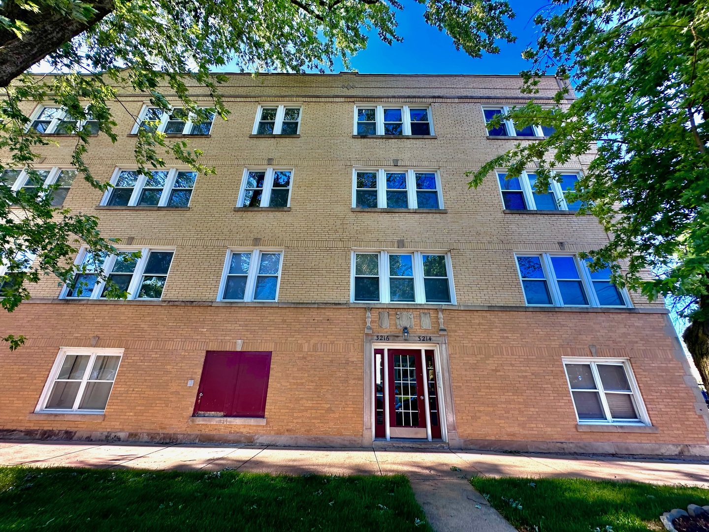 3214 W Berteau Avenue Unit: 2
