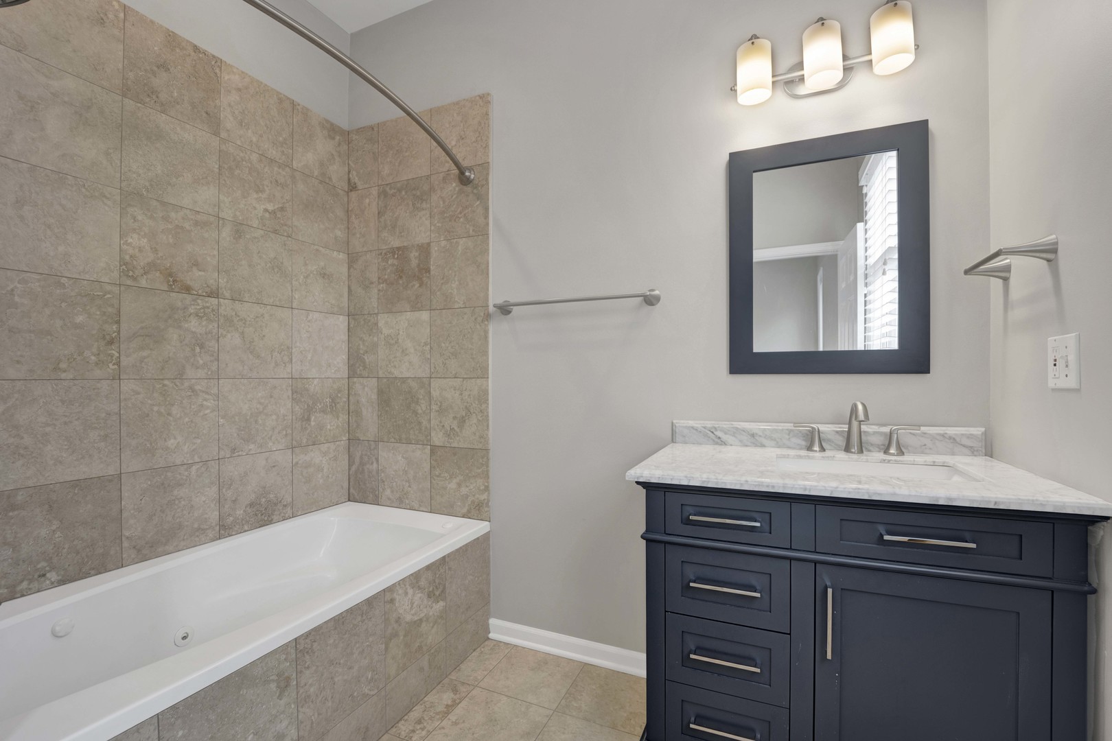 1517 W Fry Street Unit: 2