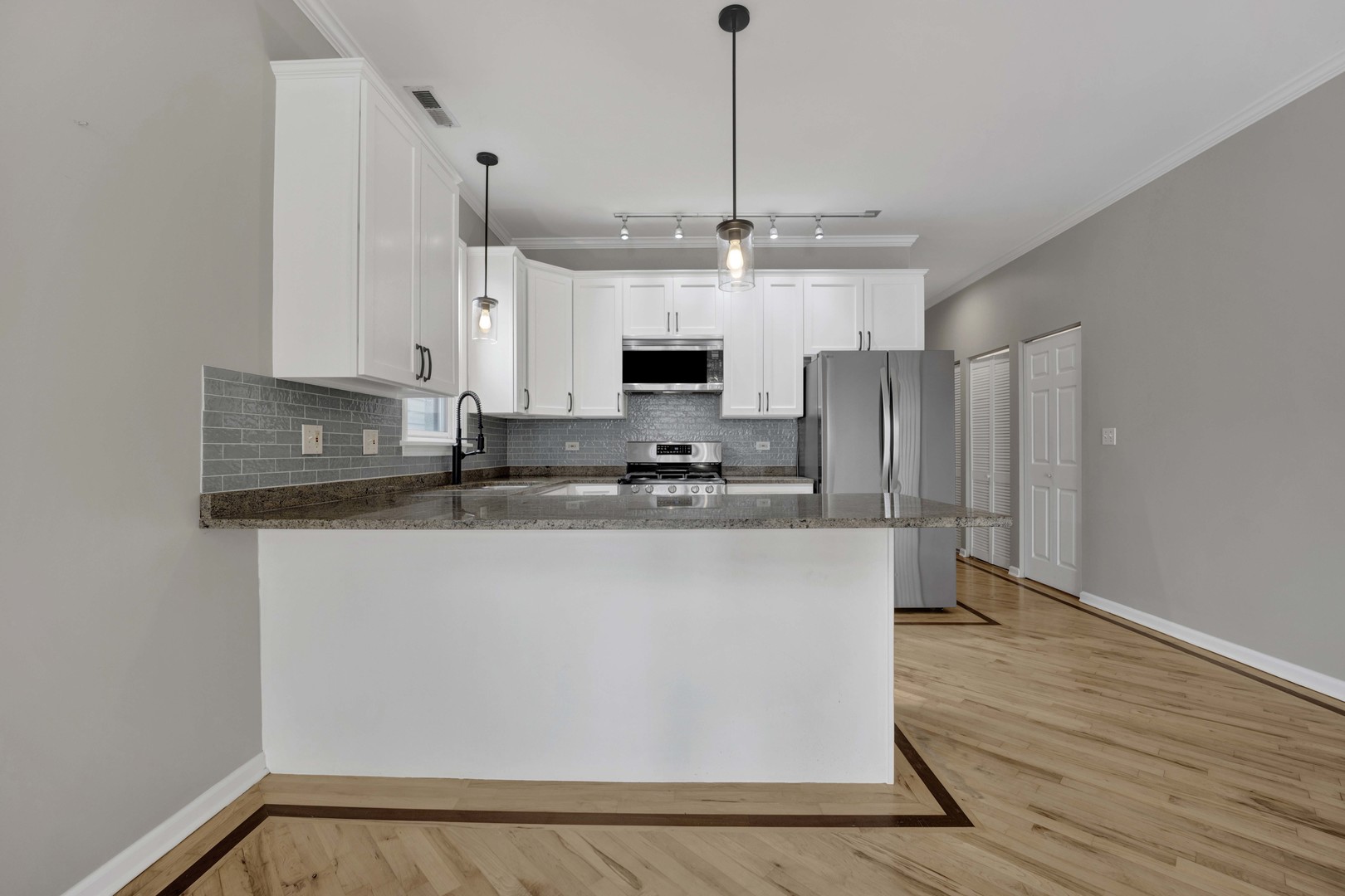 1517 W Fry Street Unit: 2