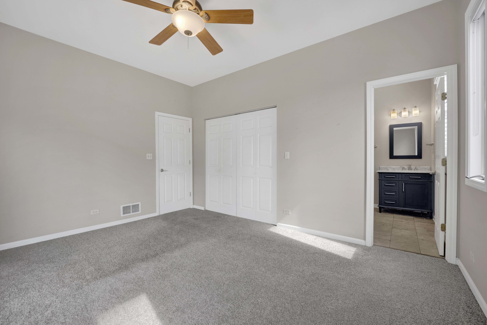 1517 W Fry Street Unit: 2