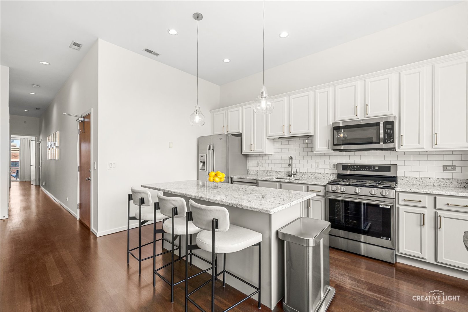 1725 N Western Avenue Unit: 4