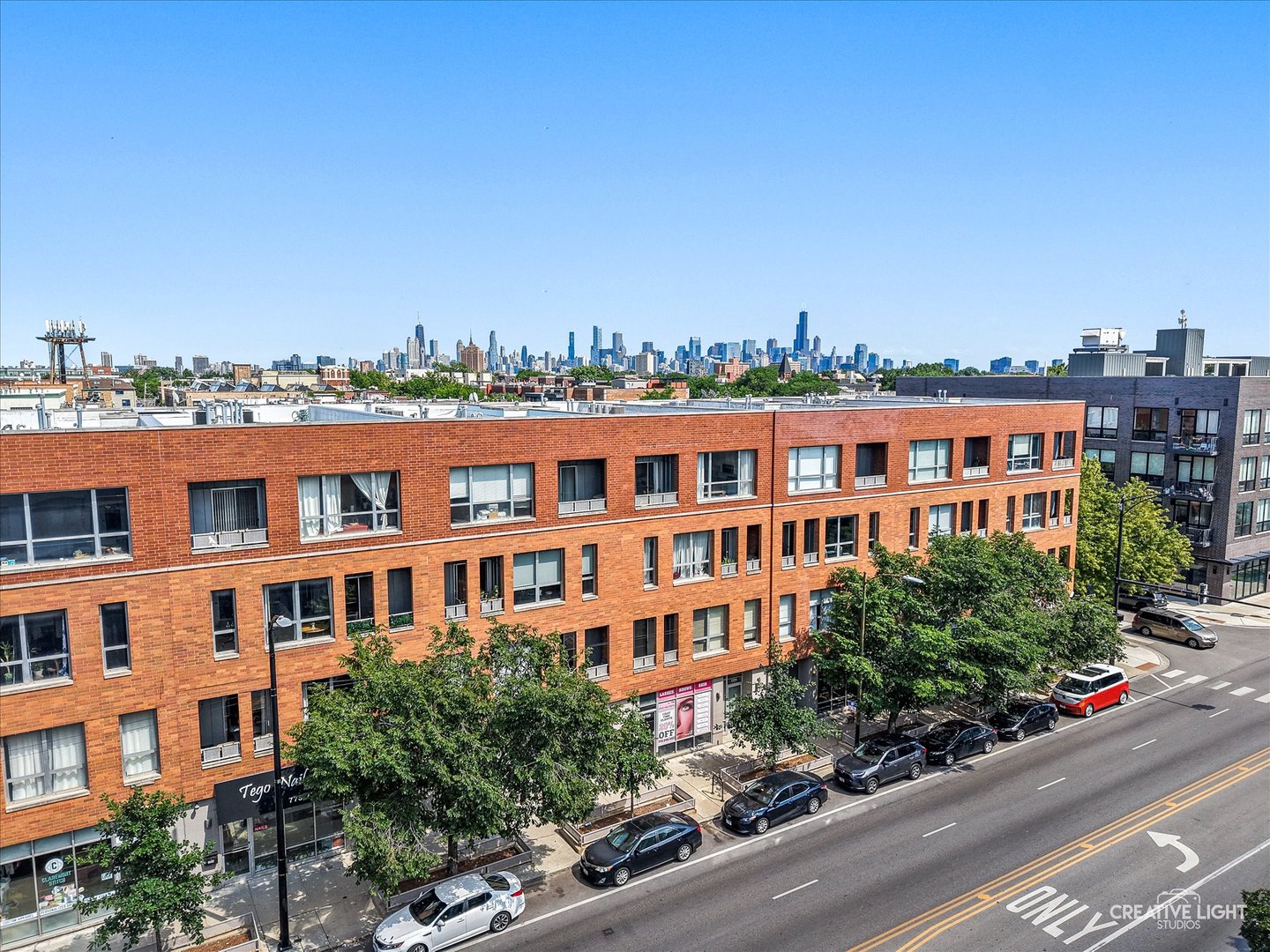 1725 N Western Avenue Unit: 4