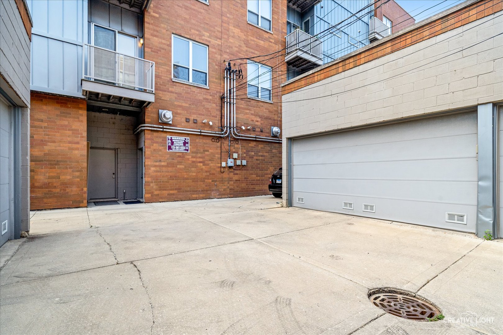 1725 N Western Avenue Unit: 4