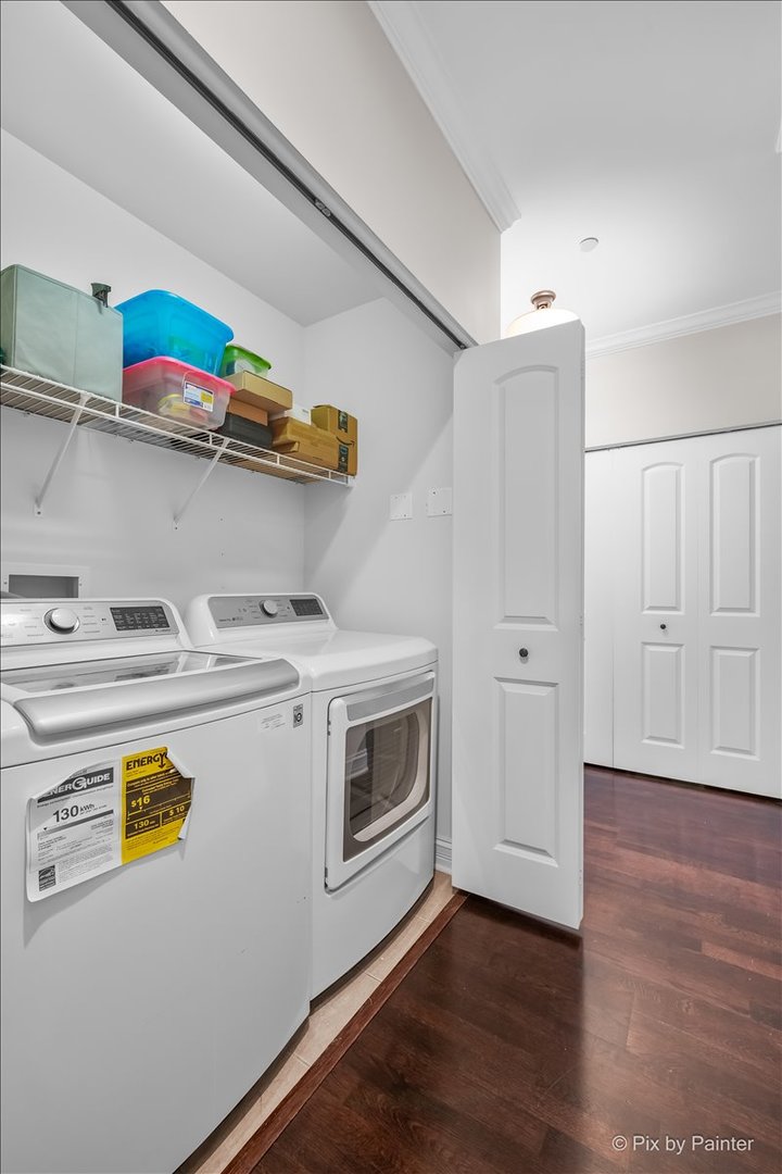 4950 N Western Avenue Unit: 4L