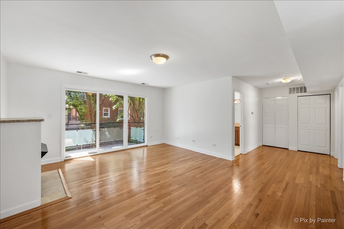6421 N Damen Avenue Unit: 2W