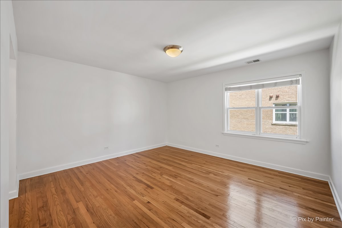 6421 N Damen Avenue Unit: 2W