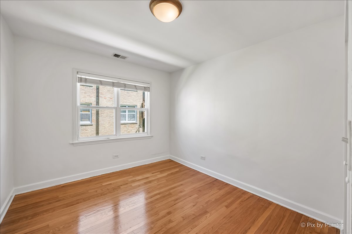 6421 N Damen Avenue Unit: 2W