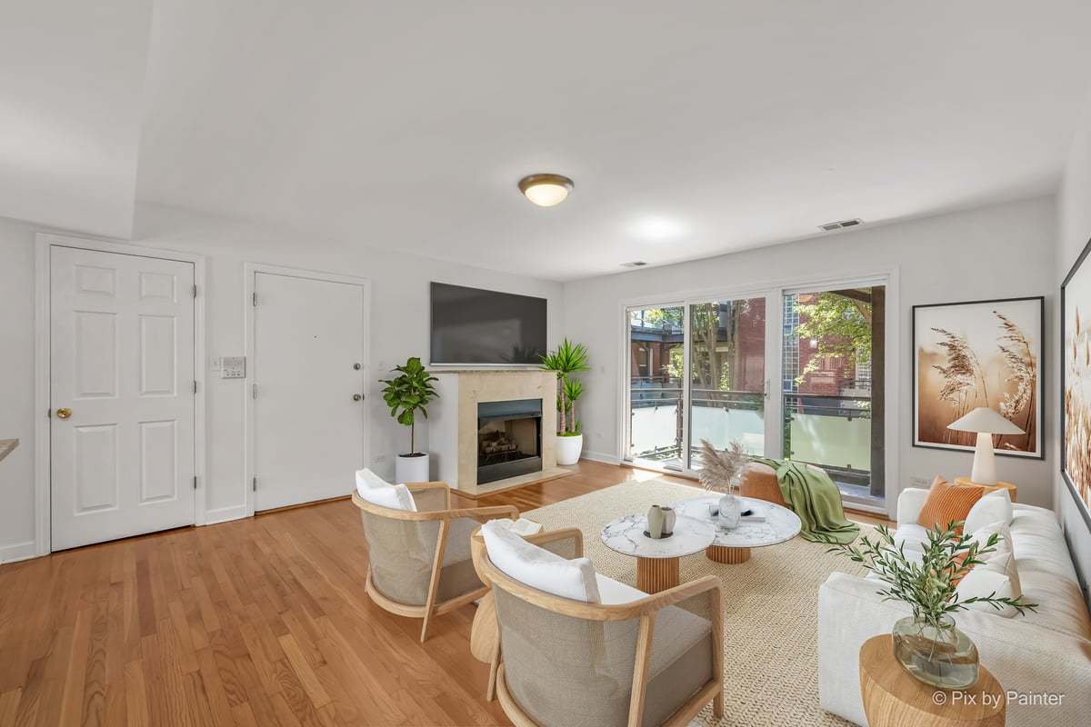6421 N Damen Avenue Unit: 2W