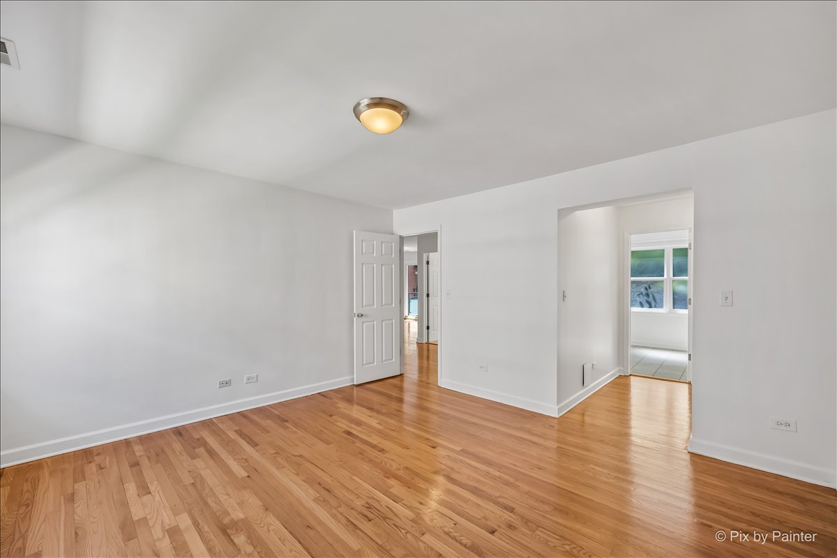 6421 N Damen Avenue Unit: 2W
