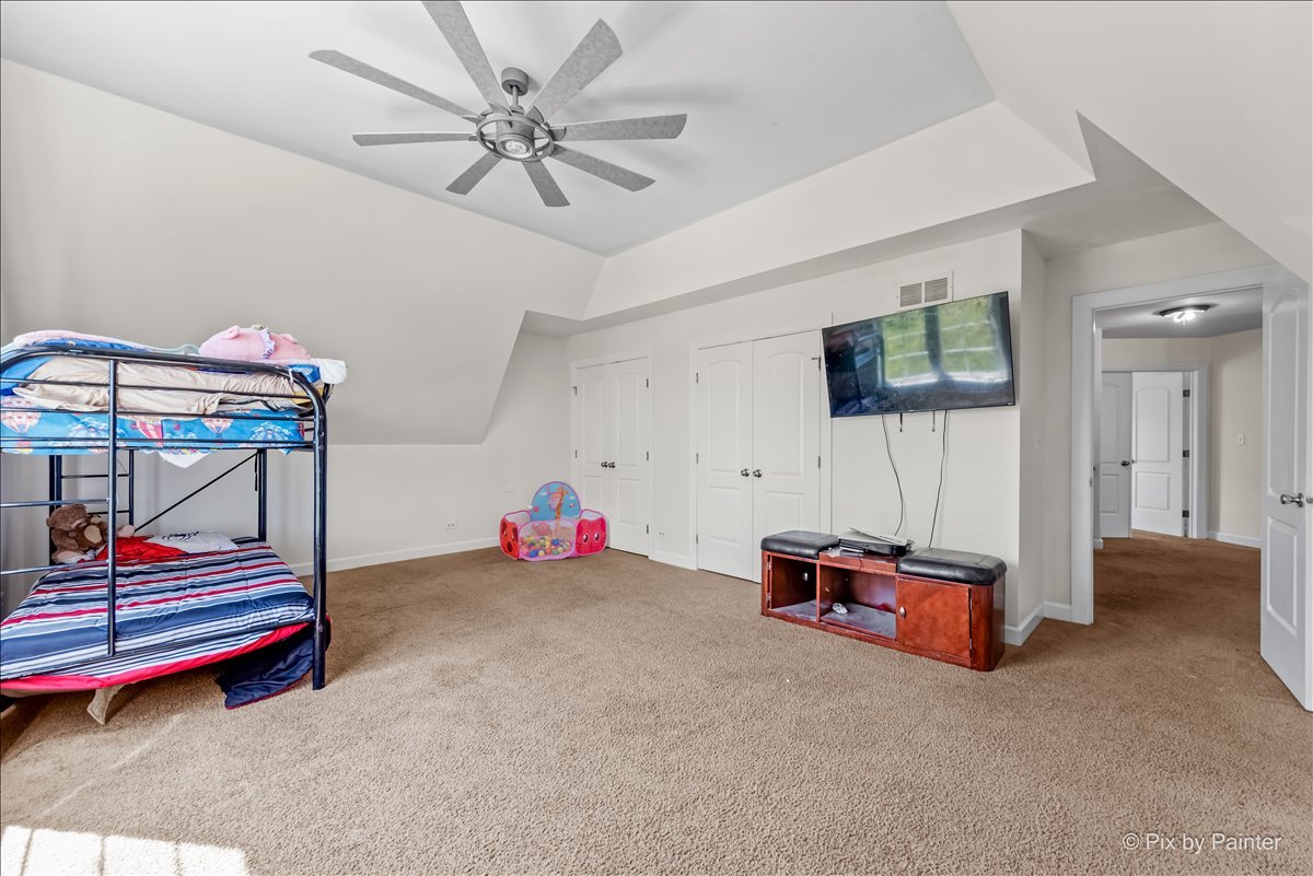 21428 W Crescent Drive