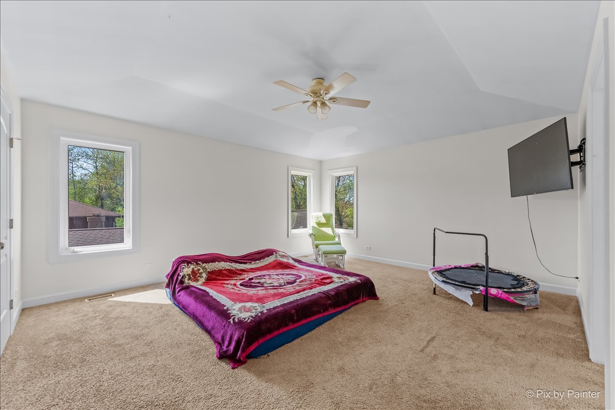 21428 W Crescent Drive