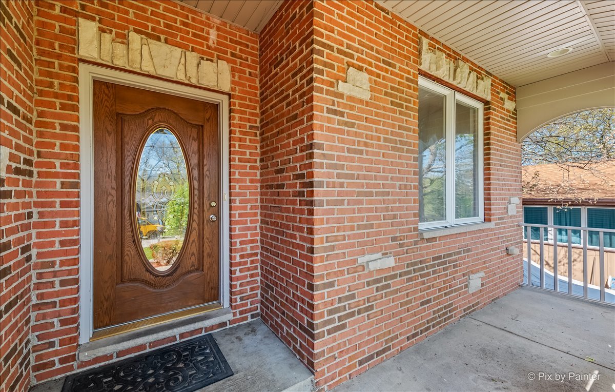 21428 W Crescent Drive