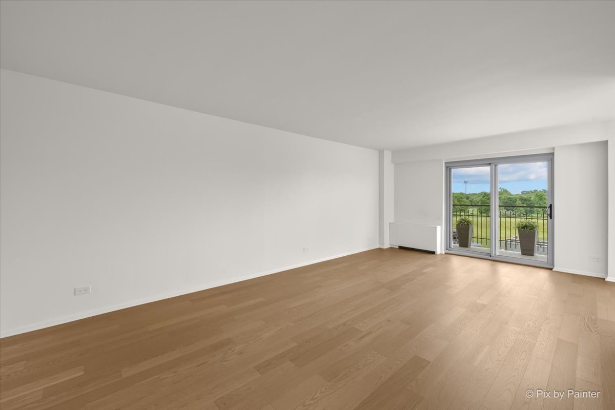 6933 N Kedzie Avenue Unit: 405