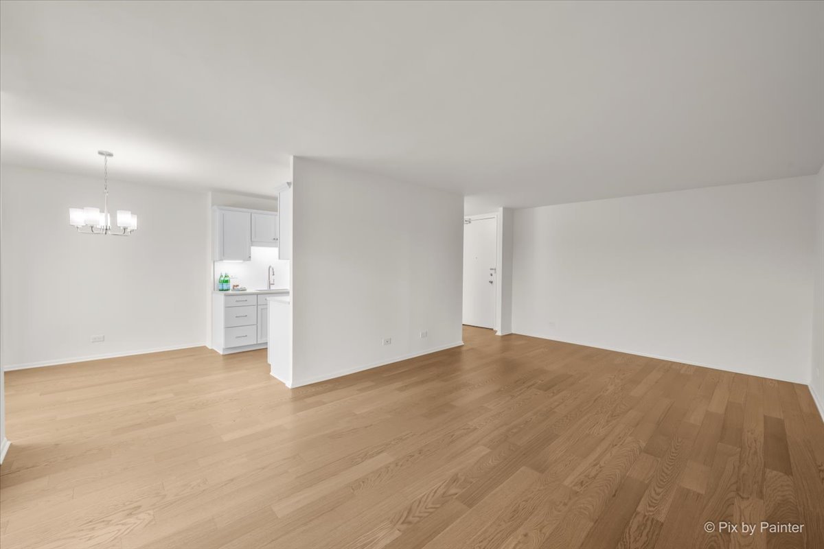 6933 N Kedzie Avenue Unit: 405