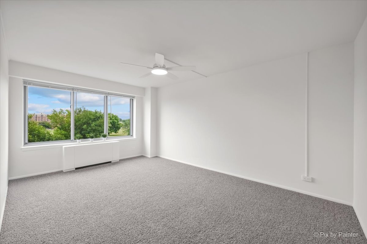 6933 N Kedzie Avenue Unit: 405