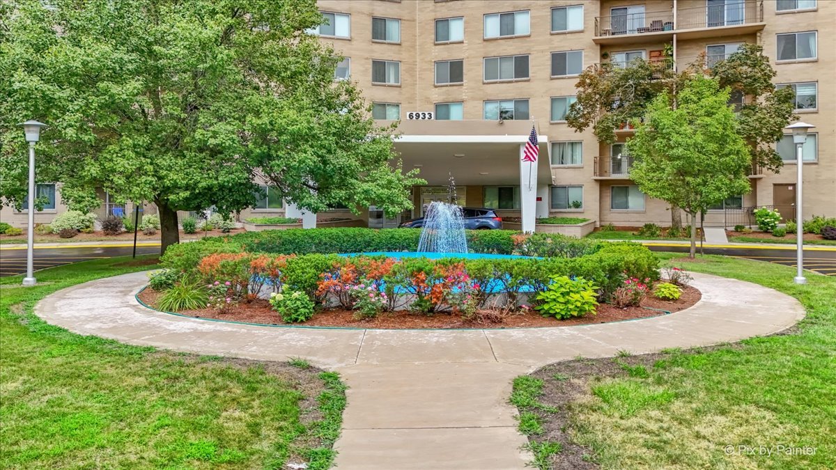 6933 N Kedzie Avenue Unit: 405