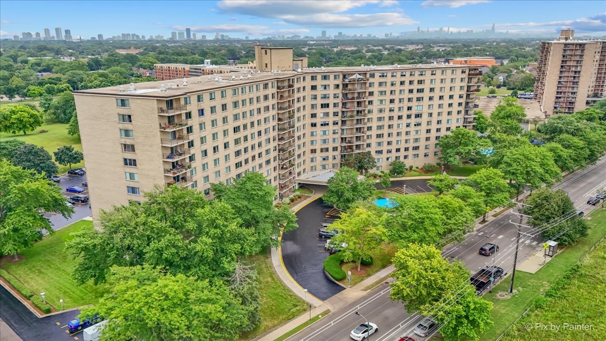 6933 N Kedzie Avenue Unit: 405