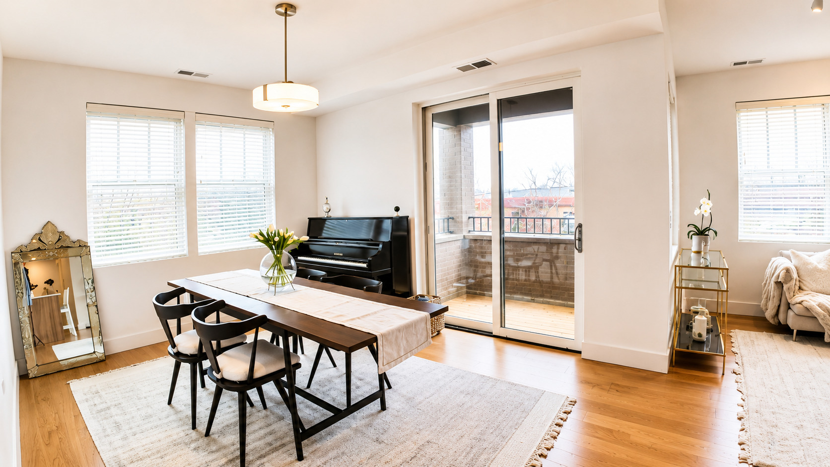 1121 Greenleaf Avenue Unit: 304