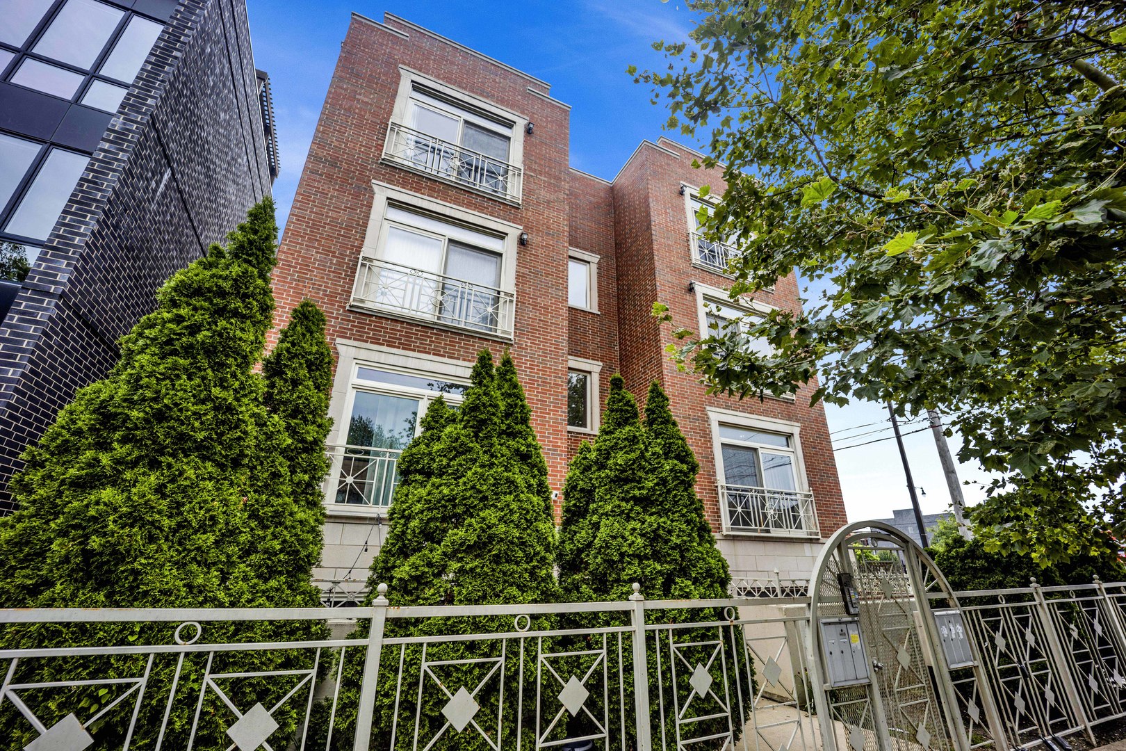 1615 N Campbell Avenue Unit: 1S