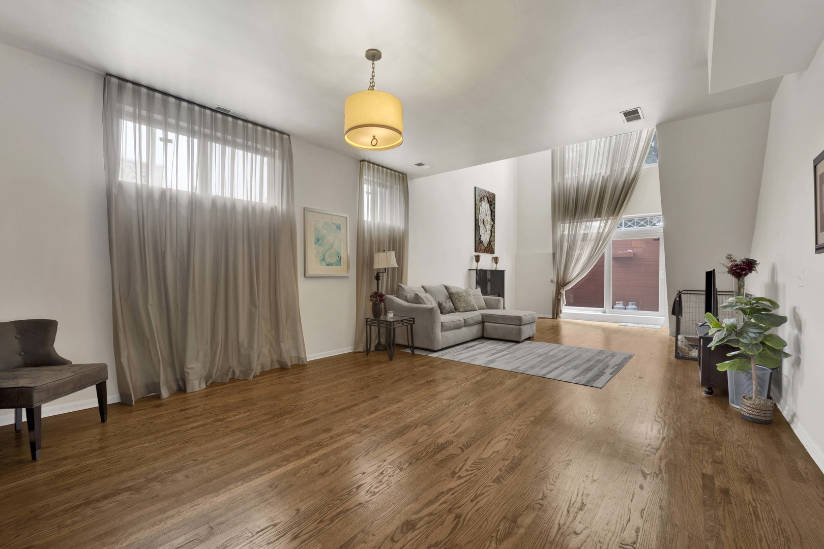 1615 N Campbell Avenue Unit: 1S