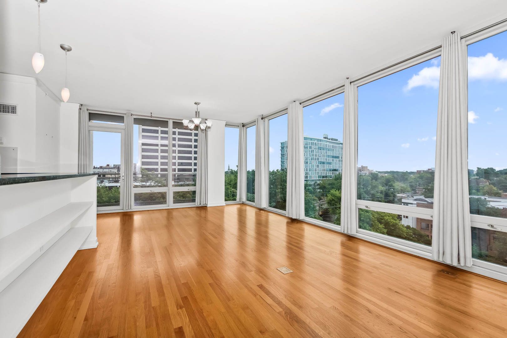 1570 Elmwood Avenue Unit: 705