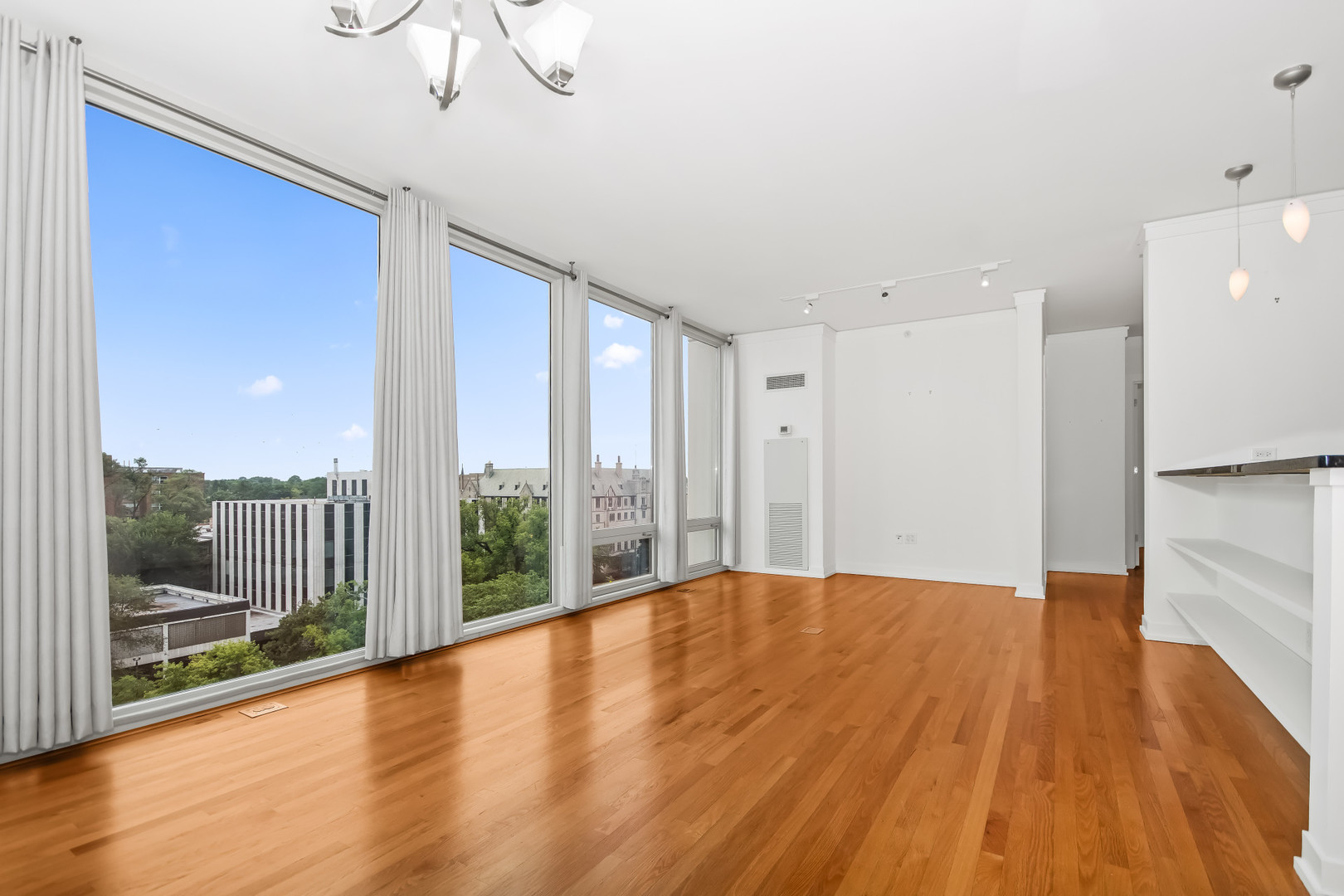 1570 Elmwood Avenue Unit: 705