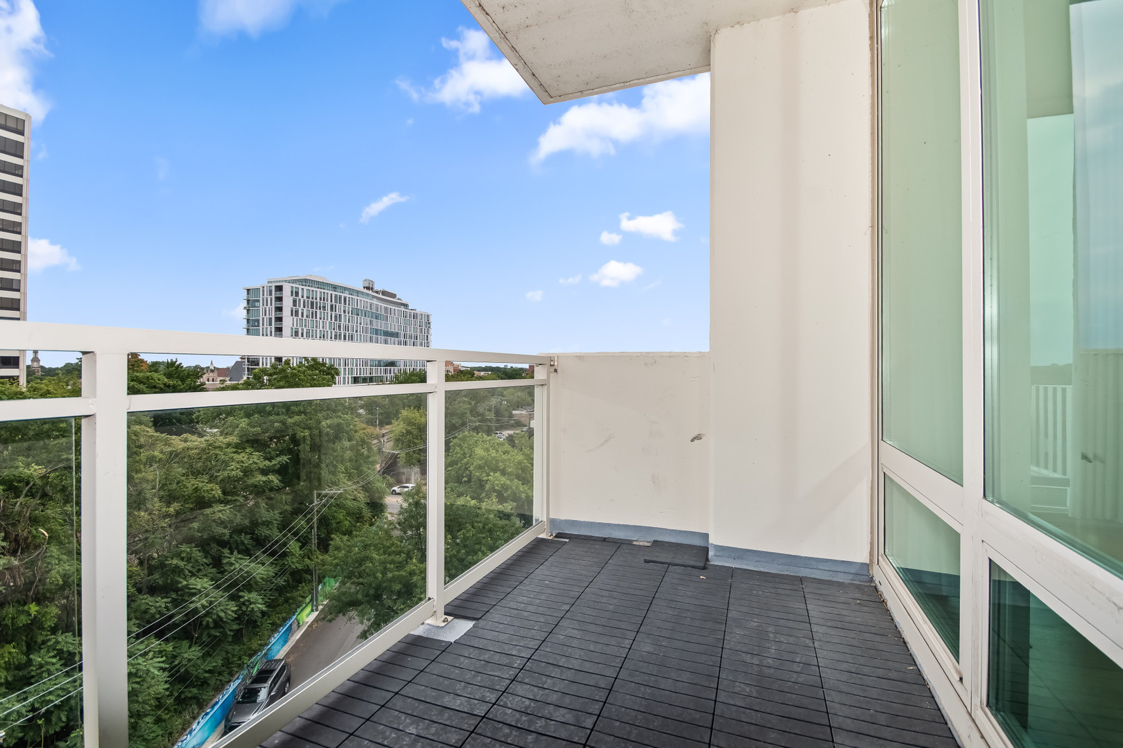 1570 Elmwood Avenue Unit: 705