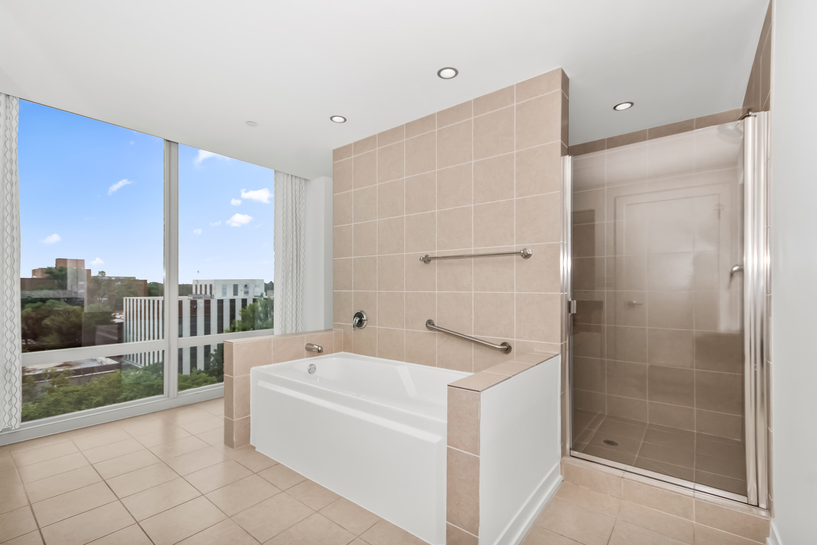 1570 Elmwood Avenue Unit: 705